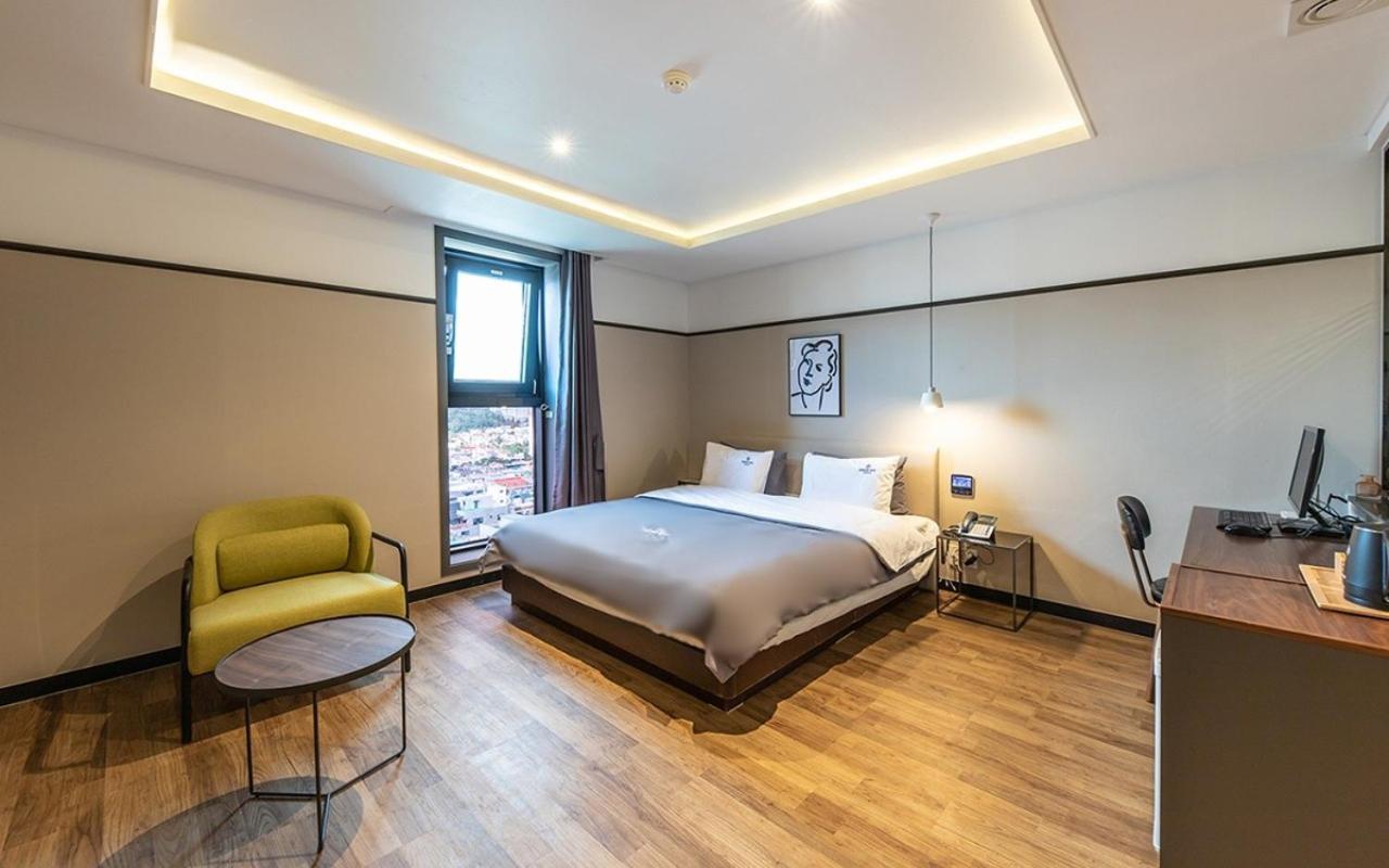 Brown Dot Hotel Jeonggwan Busan Buitenkant foto