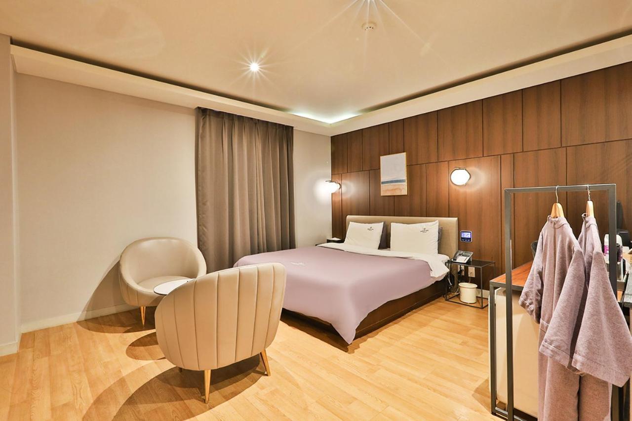 Brown Dot Hotel Jeonggwan Busan Buitenkant foto