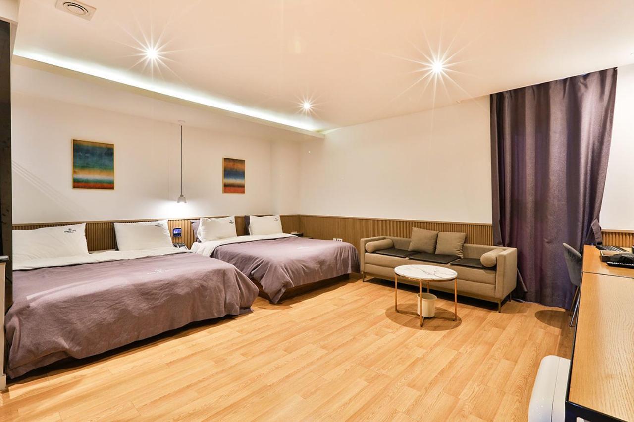 Brown Dot Hotel Jeonggwan Busan Buitenkant foto