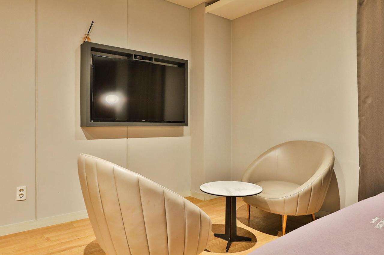 Brown Dot Hotel Jeonggwan Busan Buitenkant foto