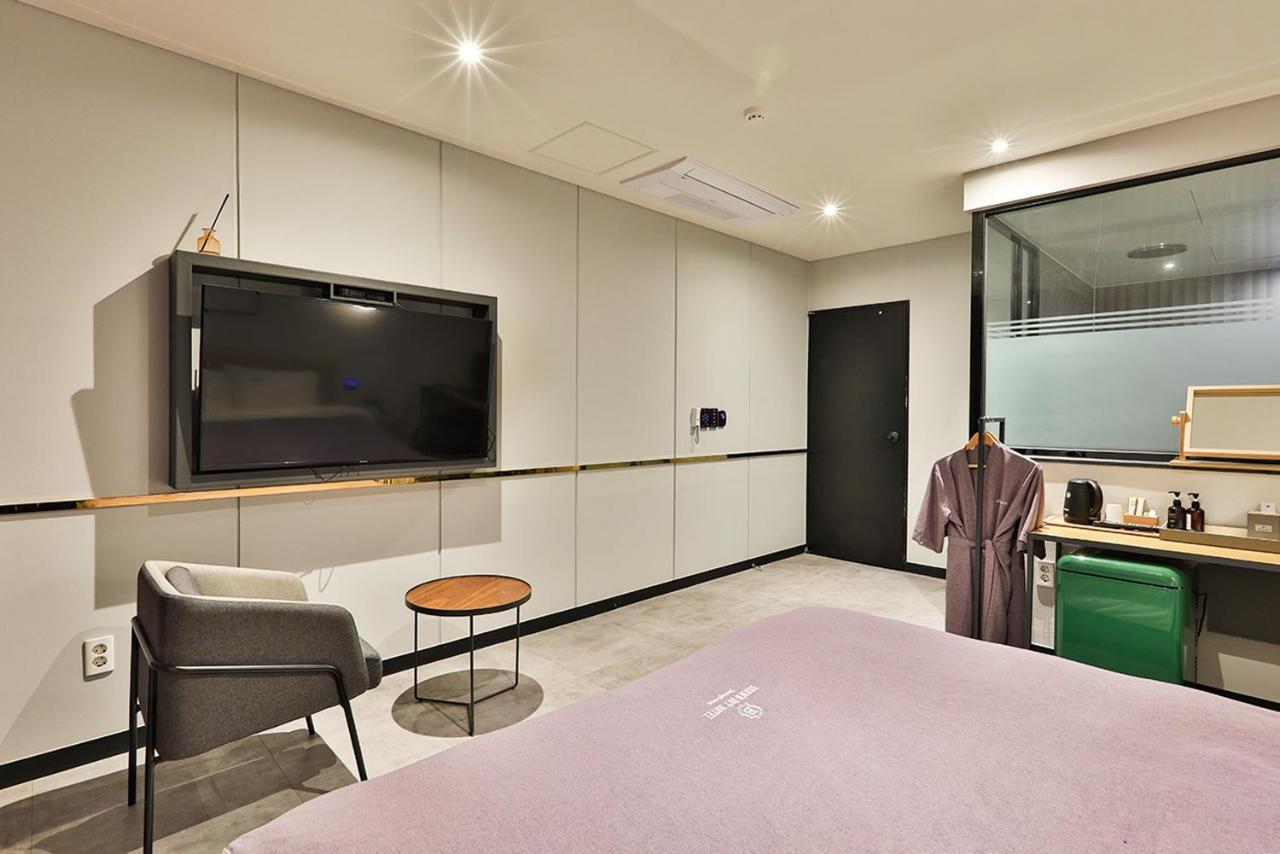 Brown Dot Hotel Jeonggwan Busan Buitenkant foto