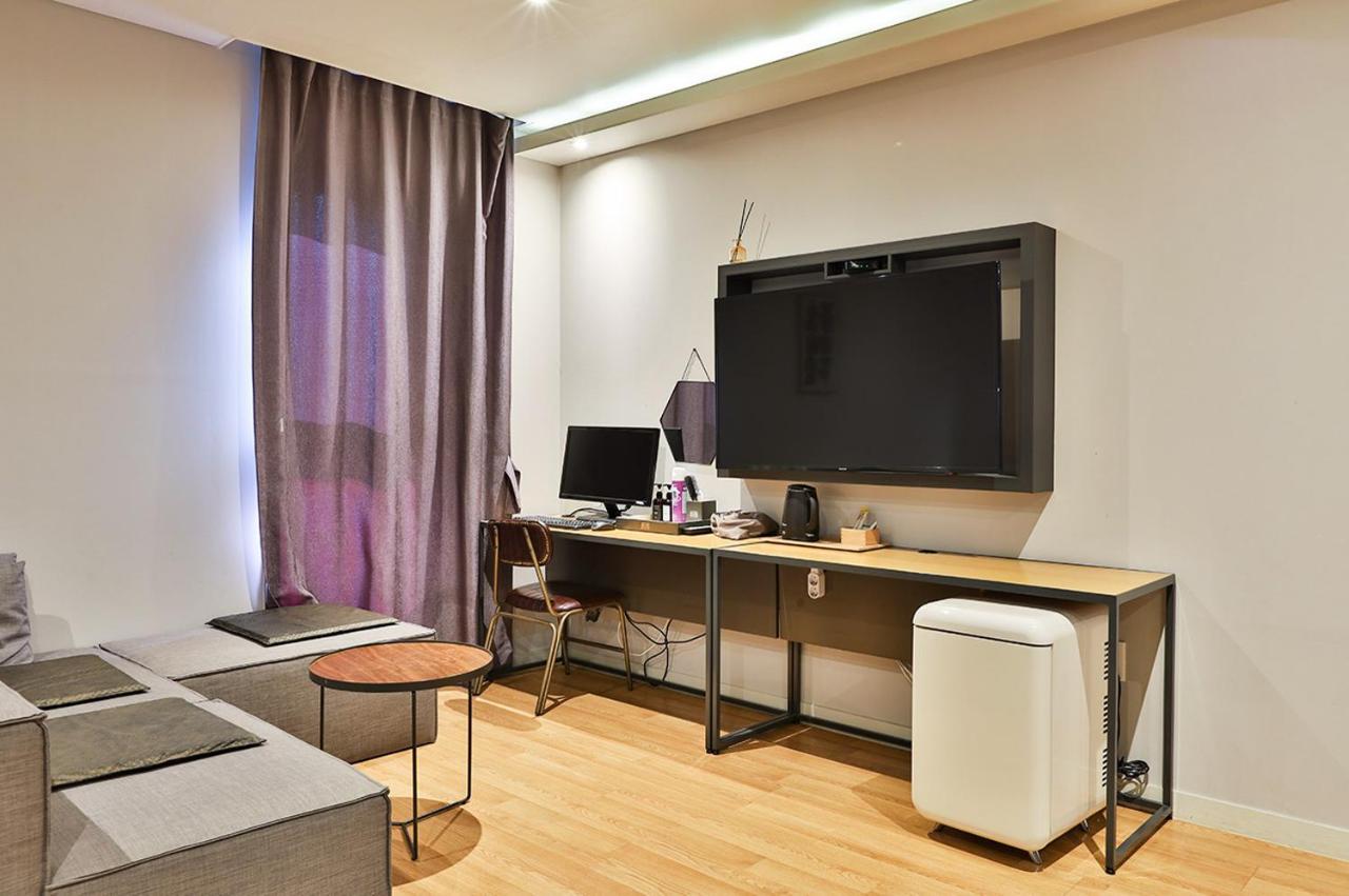 Brown Dot Hotel Jeonggwan Busan Buitenkant foto
