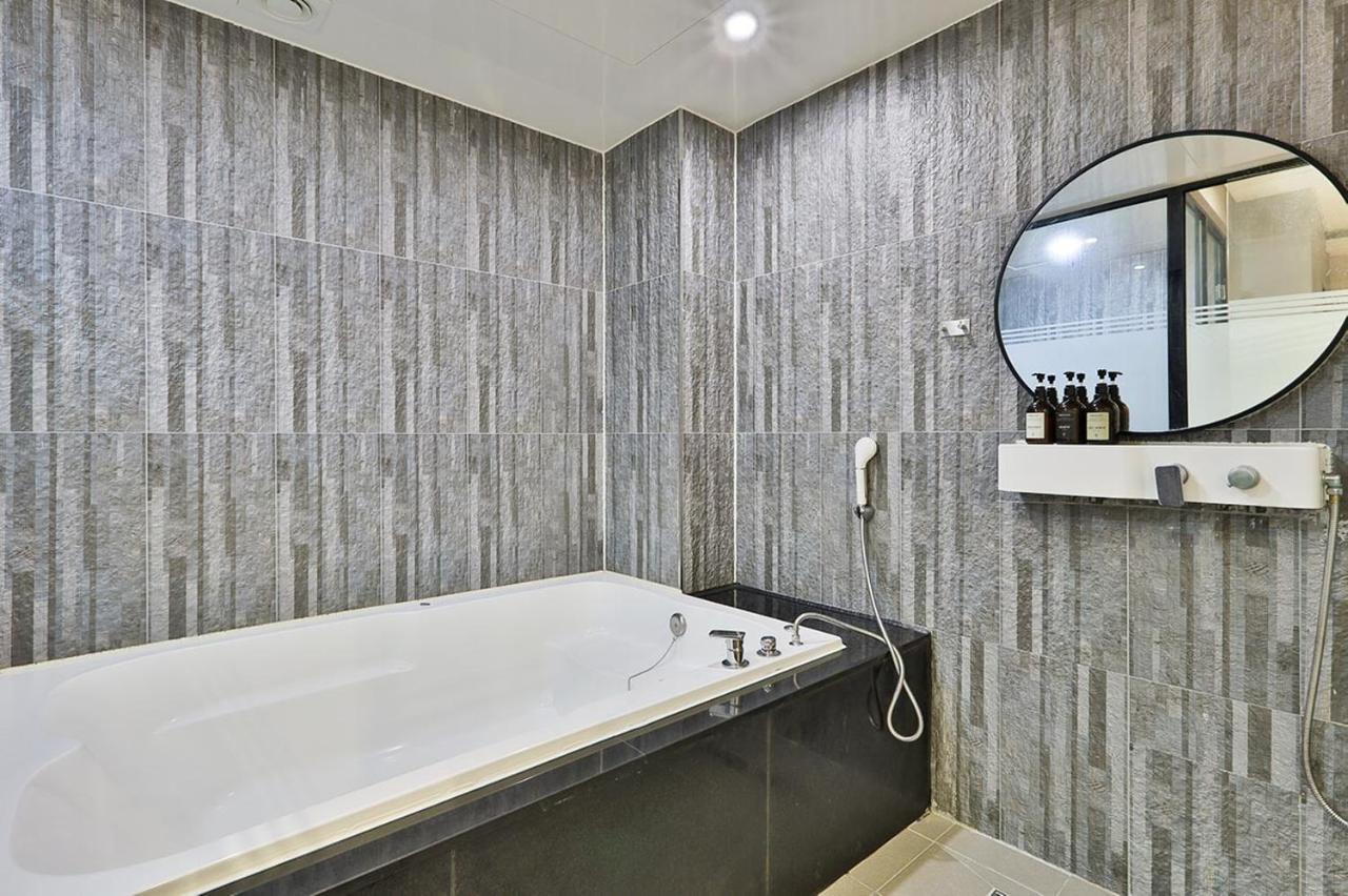 Brown Dot Hotel Jeonggwan Busan Buitenkant foto